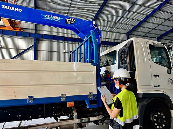 Quy trình kiểm tra cần trục oto